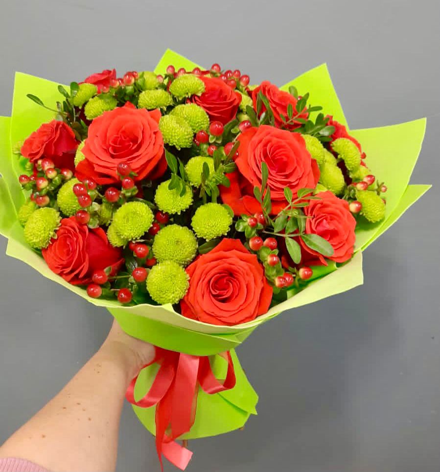 Букет цветов из: Хризантемы и Розы в Березово Воронежской области