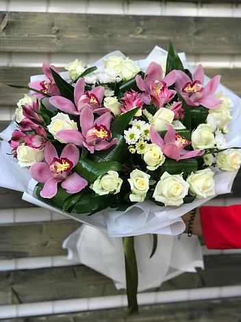 Букет цветов из: Розы и Хризантемы в Березово Воронежской области