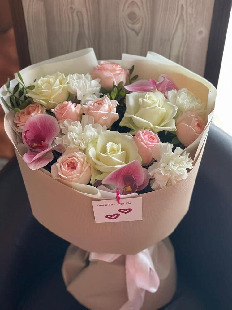 Букет цветов из: Орхидеи, Розы и Гвоздики в Березово Воронежской области