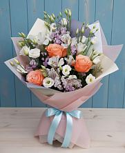 Букет цветов из:  Лизиантусы, Розы, Альстромерии и Гипсофила в Березово Воронежской области