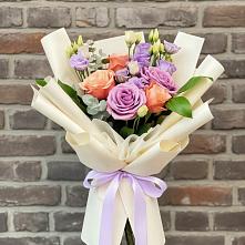 Букет цветов из:  Лизиантусы и Розы в Березово Воронежской области