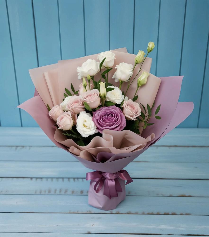 Букет цветов из: Розы и Лизиантусы в Березово Воронежской области