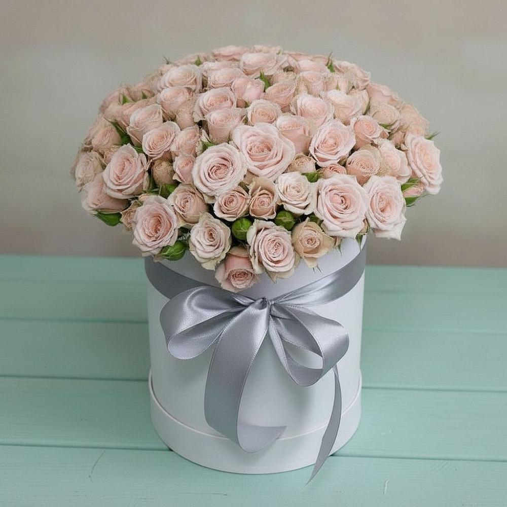 Цветочная композиция из Розы в шляпной коробке в Березово Воронежской области